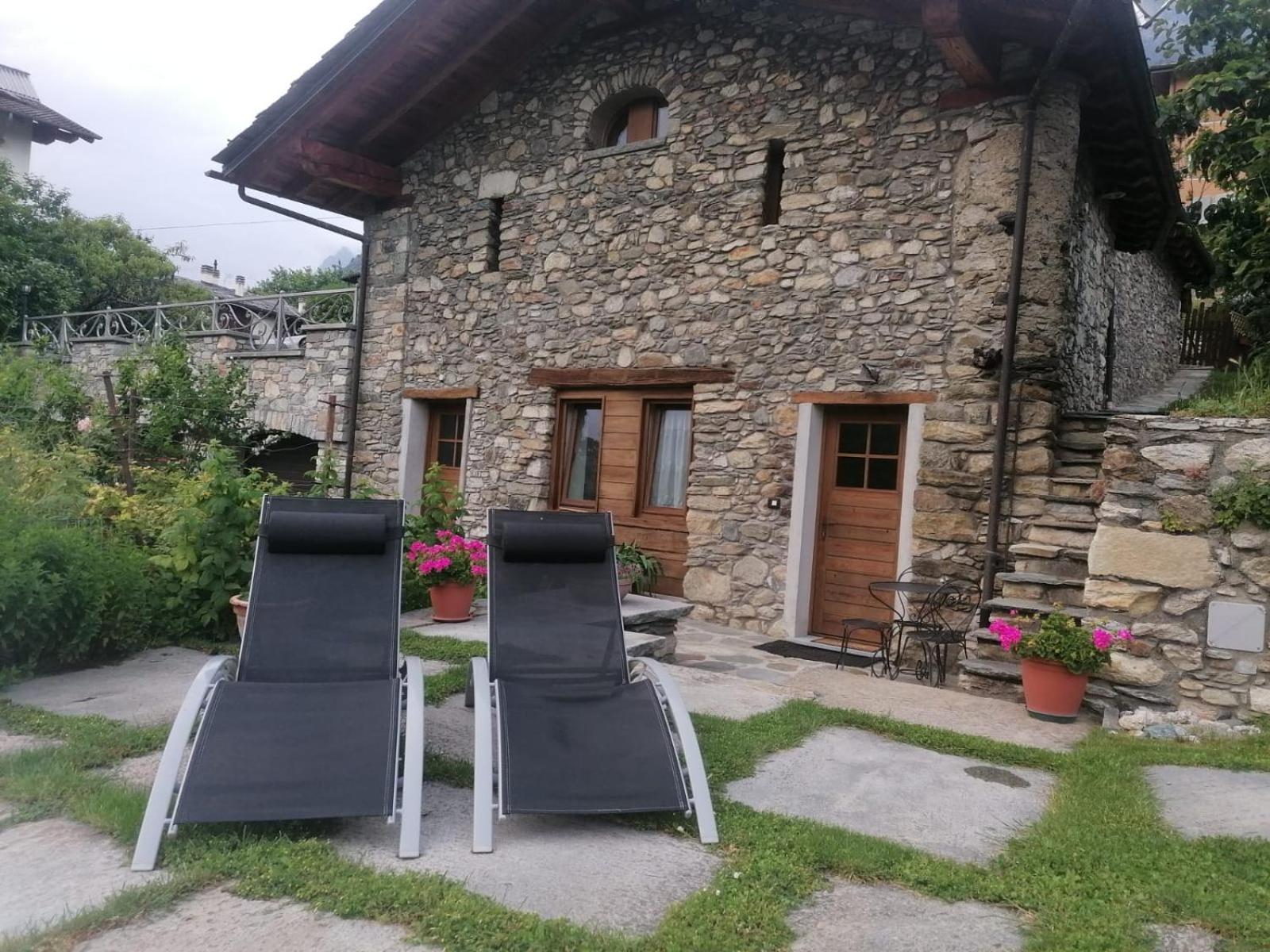 Mini House Valle D'Aosta Roisan Exteriör bild